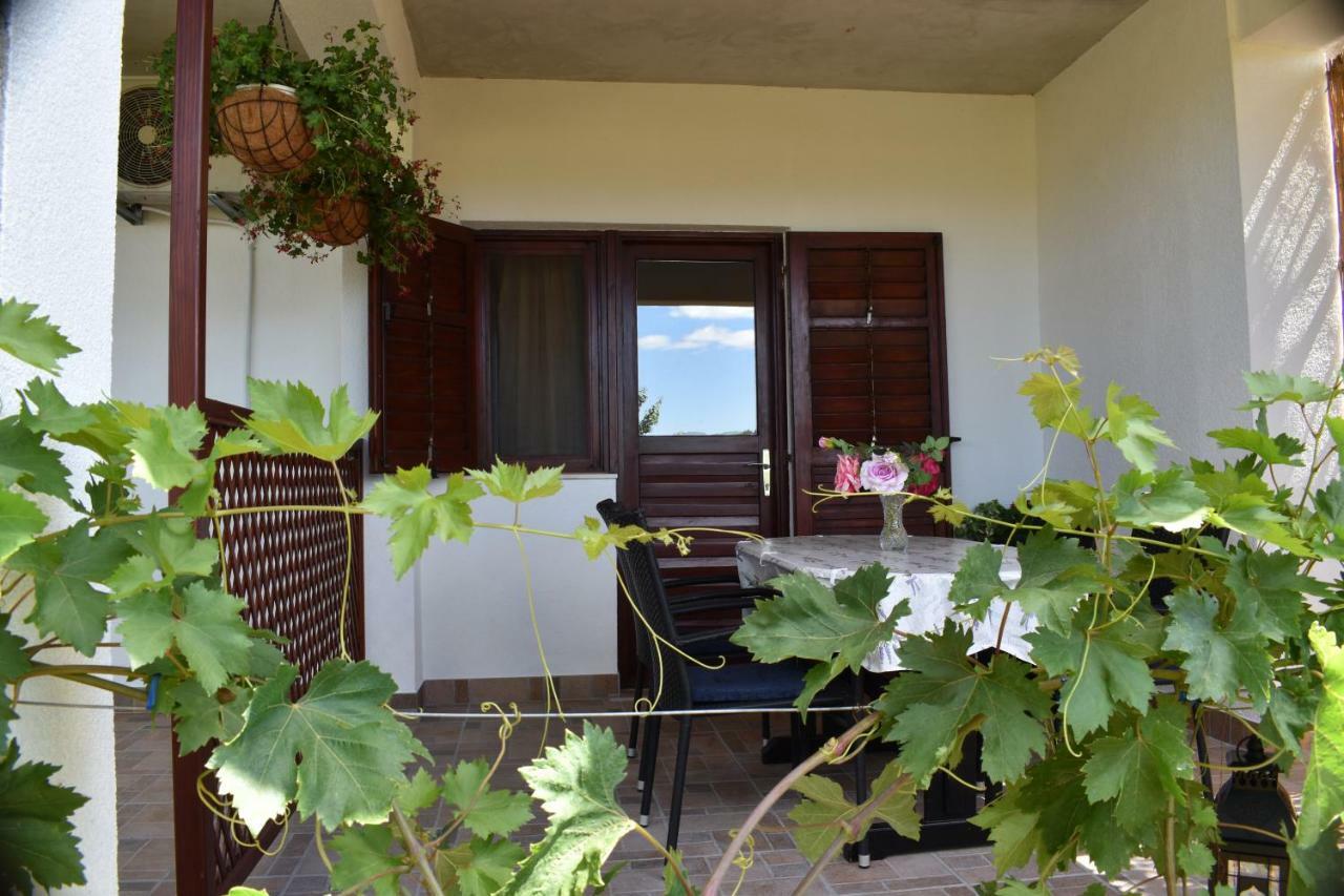 Apartmani Nakić Vrpolje Zewnętrze zdjęcie